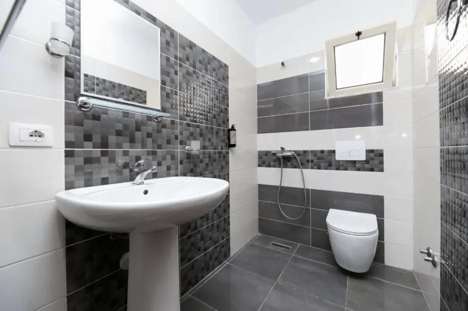 Vila Agolli Vlore Exterior photo